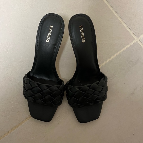express mini heels - Picture 1 of 7
